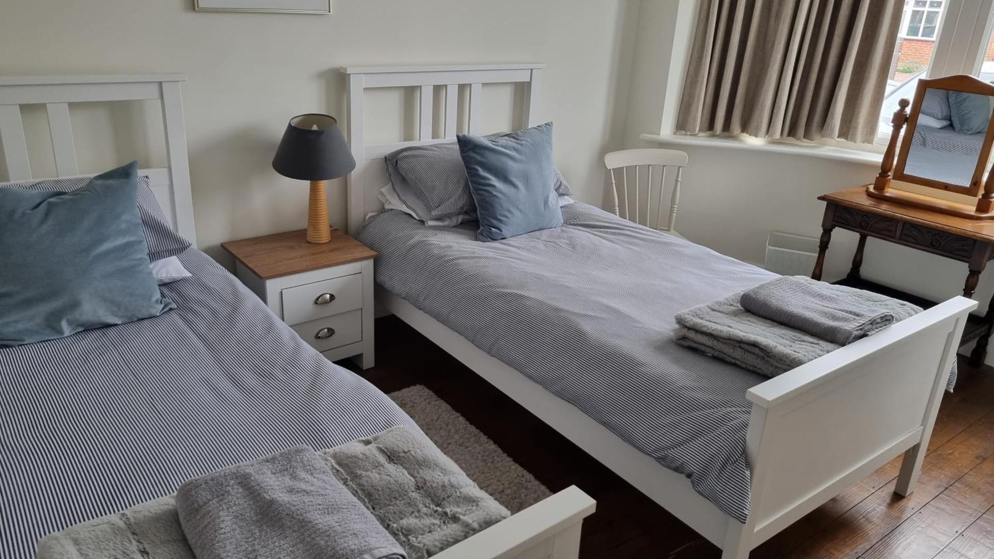 Cosy Bournemouth Bungalow Ферндаун Экстерьер фото